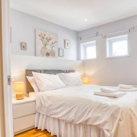 Suite 3 - 1 Bed Apartment King Size Bed Lincoln Eksteriør bilde